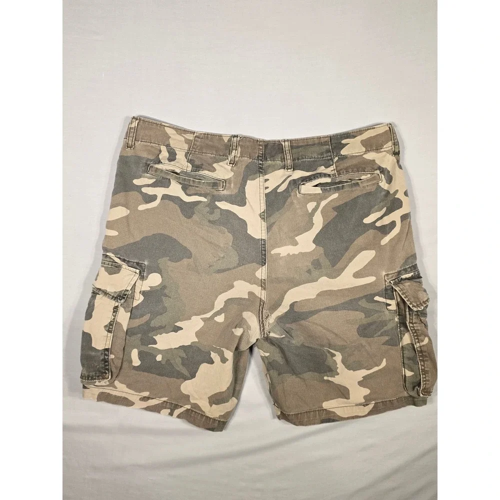 Old Navy Mens 38 Lived-In Straight Cargo Shorts Camo Built-In Flex 792965-01